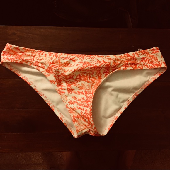 NWOT!!!!! Toile Patterned Bikini - Picture 6 of 7
